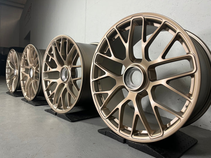 Porsche 991.1 20 Zoll TURBO S Felgen INDIVIDUAL FARBE NEODYME GT3