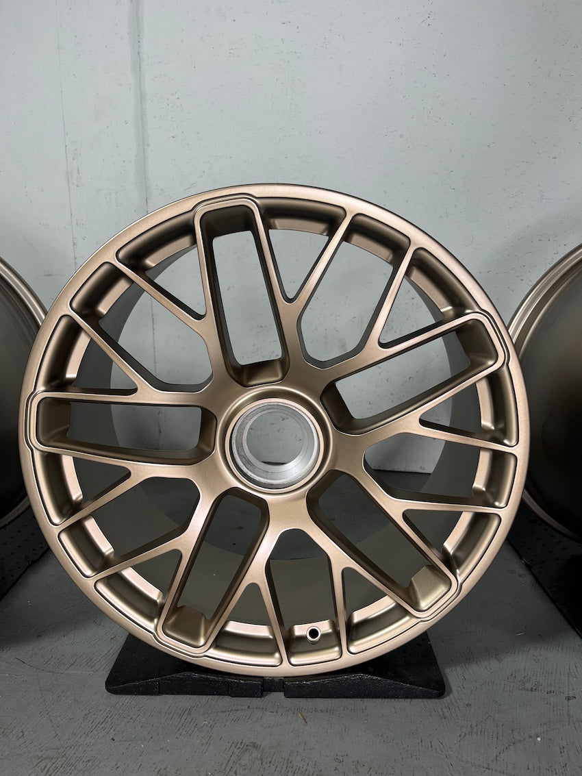 Porsche 991.1 20 Zoll TURBO S Felgen INDIVIDUAL FARBE NEODYME GT3