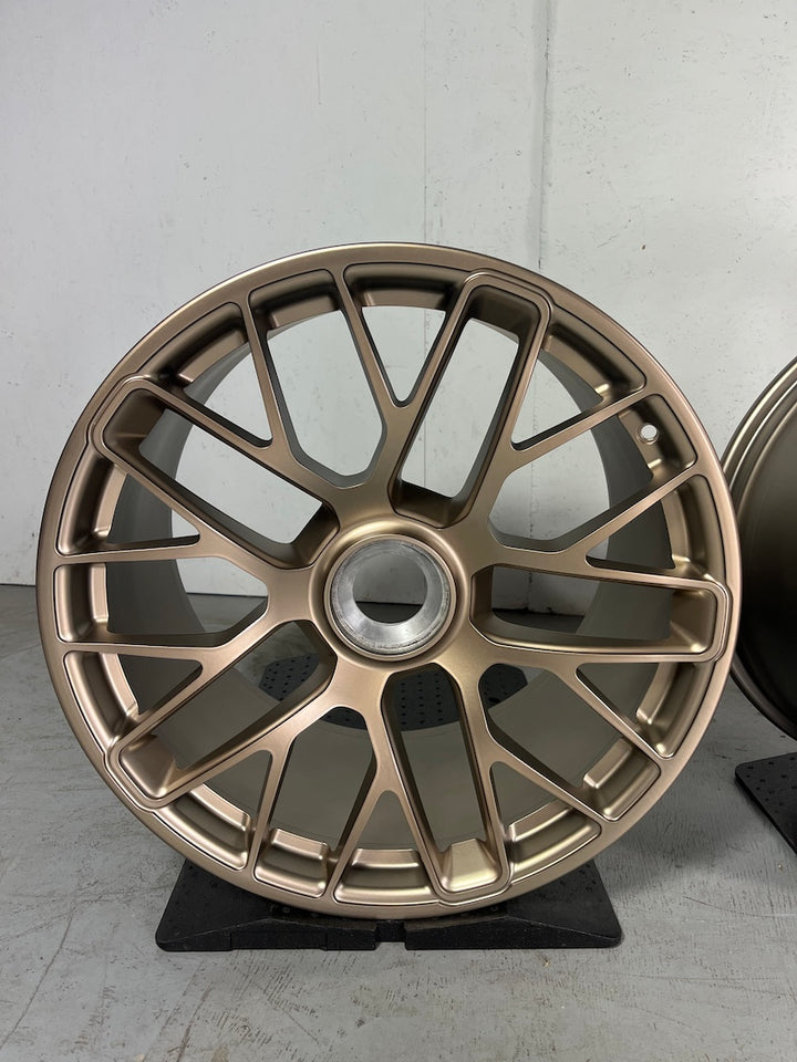 Porsche 991.1 20 Zoll TURBO S Felgen INDIVIDUAL FARBE NEODYME GT3