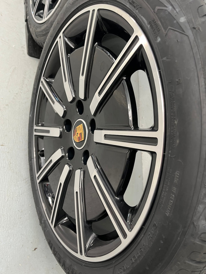 Porsche Taycan 20 Zoll Sport Aero Winterräder Goodyear NEUREIFEN 2023