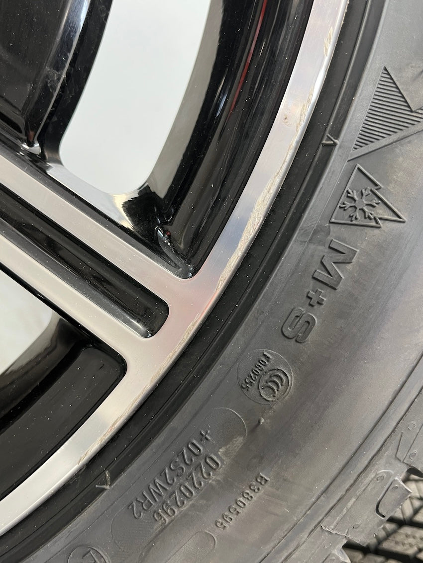 Porsche Taycan 20 Zoll Sport Aero Winterräder Goodyear NEUREIFEN 2023