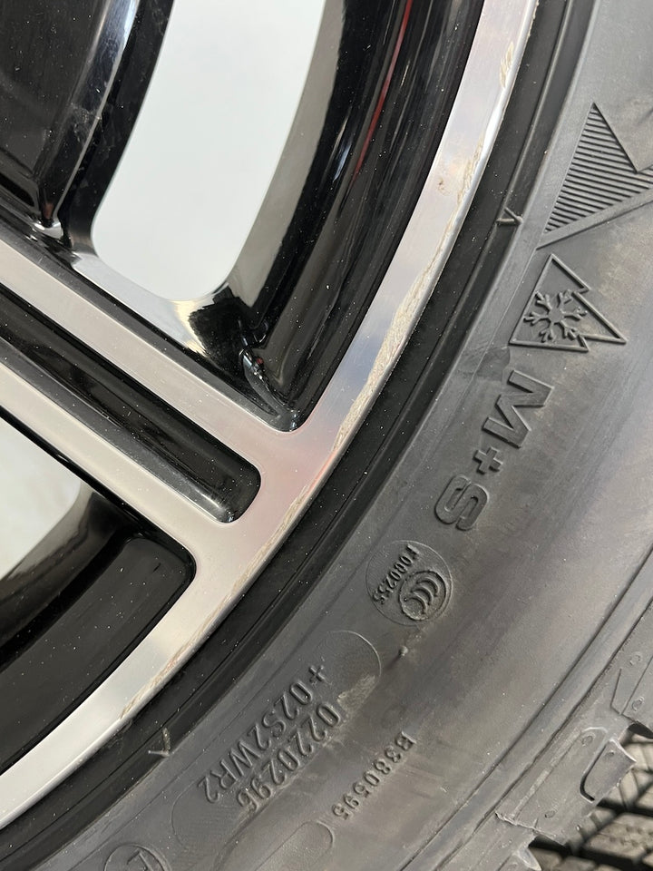 Porsche Taycan 20 Zoll Sport Aero Winterräder Goodyear NEUREIFEN 2023