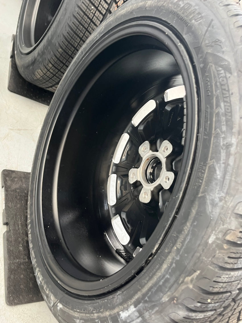 Porsche Taycan 20 Zoll Sport Aero Winterräder Goodyear NEUREIFEN 2023