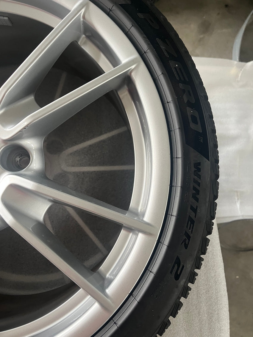 Porsche 992.2 19 20 Zoll Carrera Winter Räder DOT2024 Pirelli 7mm TOP