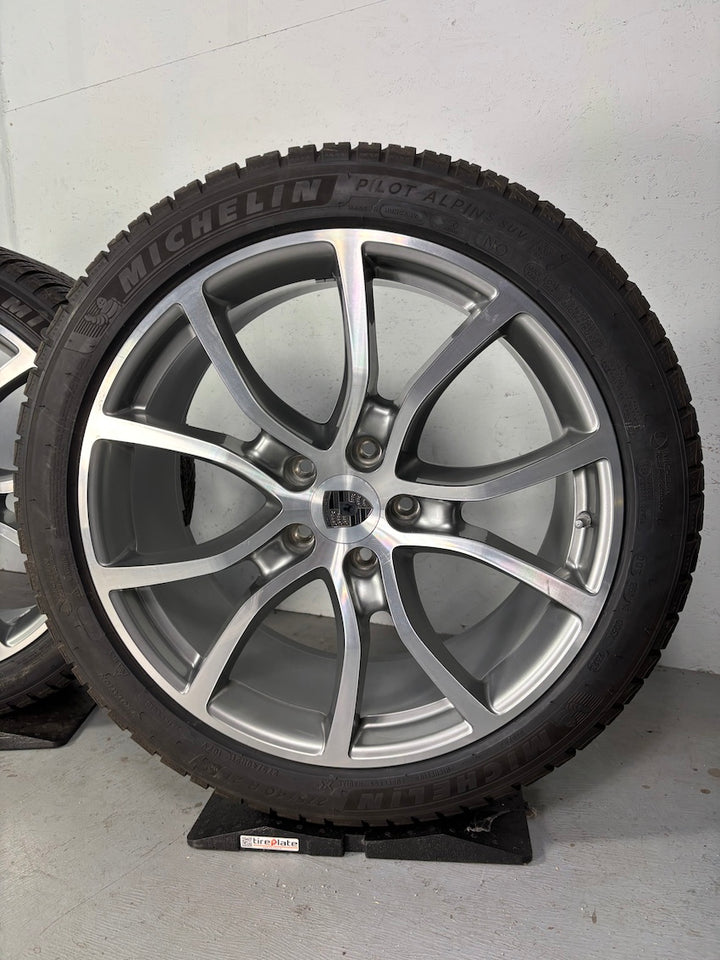 Porsche Cayenne E3 21 Zoll Exclusive Design Winter Räder Michelin DOT 2023
