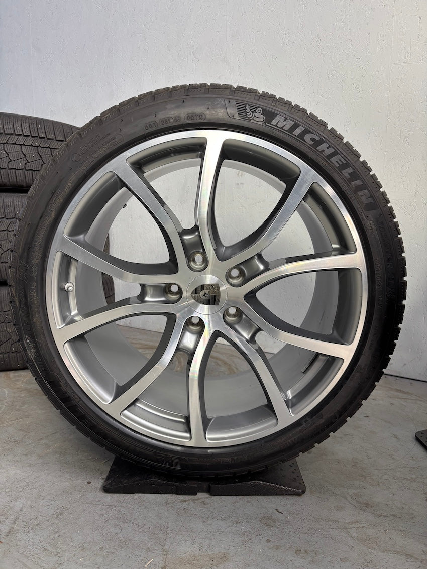 Porsche Cayenne E3 21 Zoll Exclusive Design Winter Räder Michelin DOT 2023