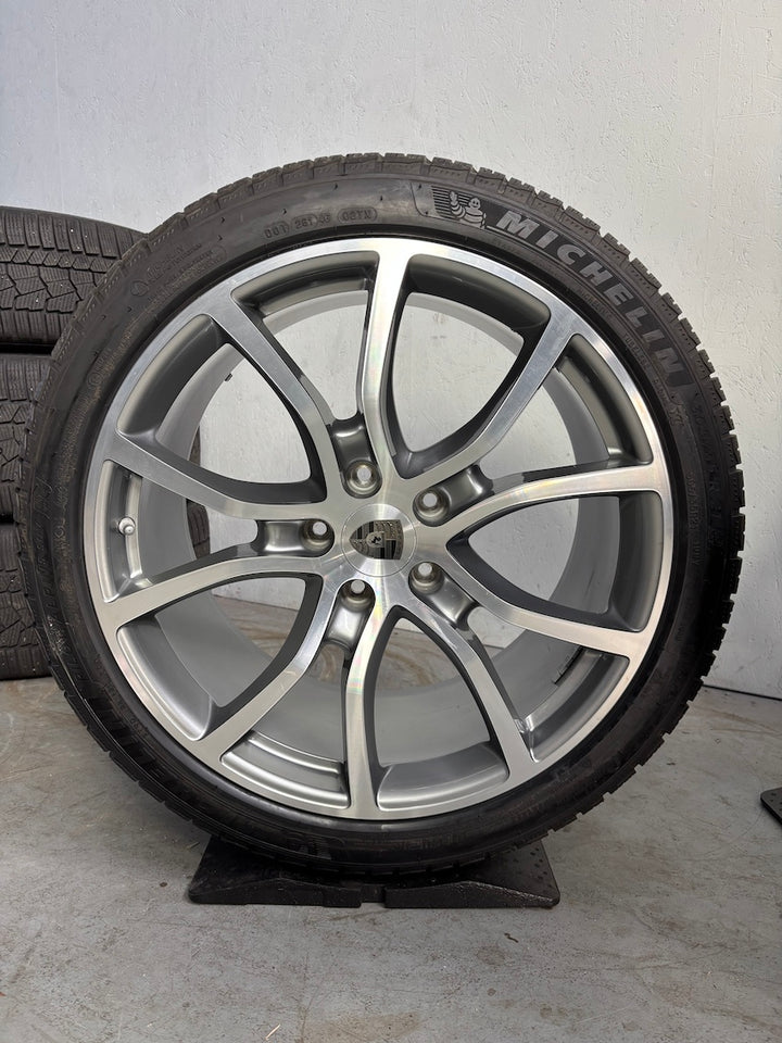 Porsche Cayenne E3 21 Zoll Exclusive Design Winter Räder Michelin DOT 2023
