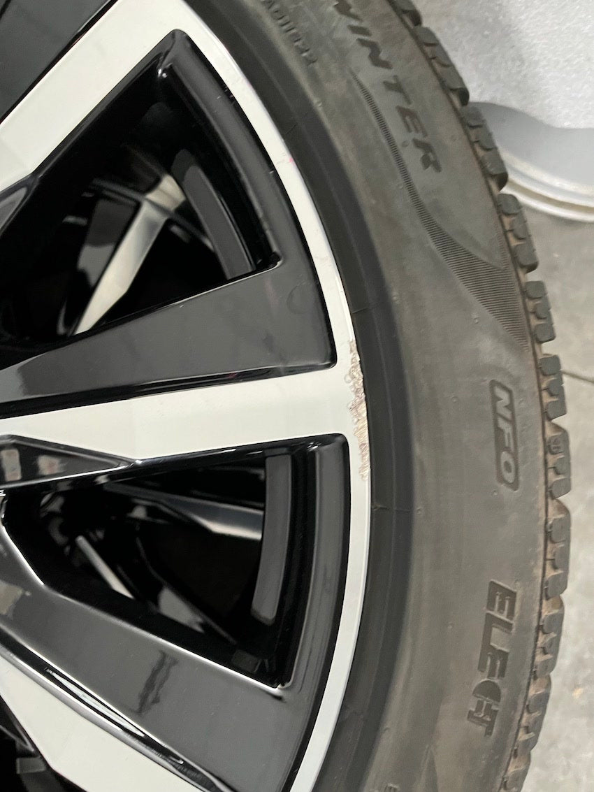 Porsche Taycan 20 Zoll Tequipment Design Winterräder Pirelli DOT2021/22
