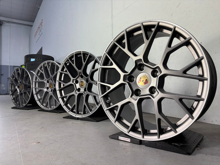Porsche 992 20/21 Zoll RS Spyder Felgen platinum TOP MwSt.awb. RDK
