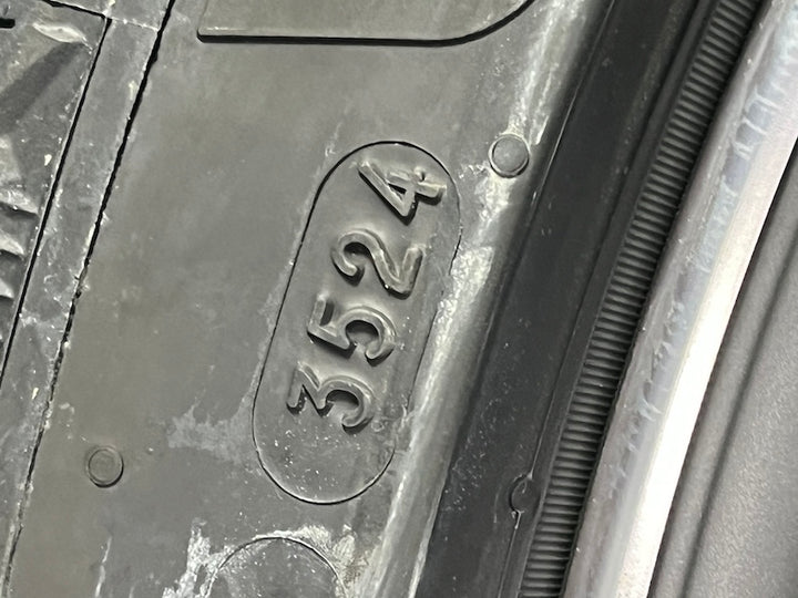 Porsche 992.2 20 21 Zoll RS Spyder Winter Räder Michelin darksilver 7-8mm