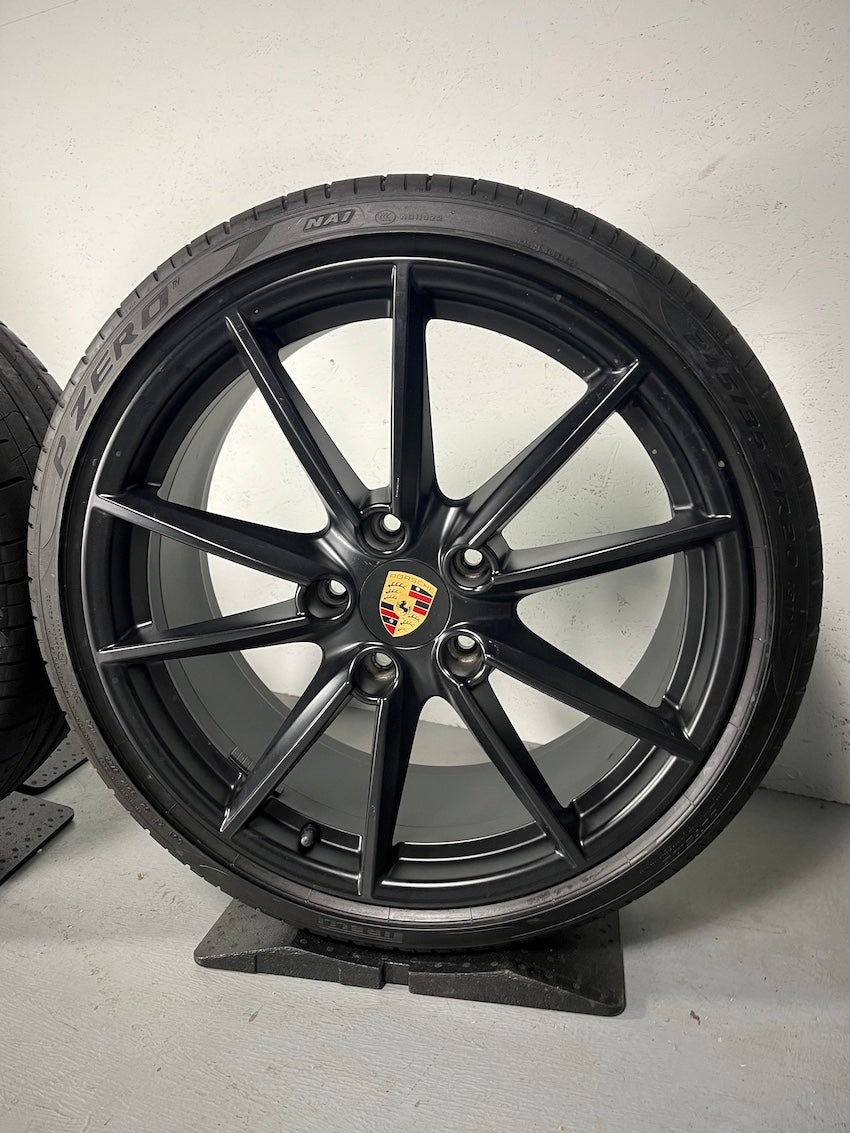 Porsche 992.1 20 21 Zoll Carrera S Sommerräder Pirelli DOT2022