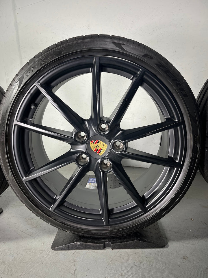 Porsche 992.1 20 21 Zoll Carrera S Sommerräder Pirelli DOT2022
