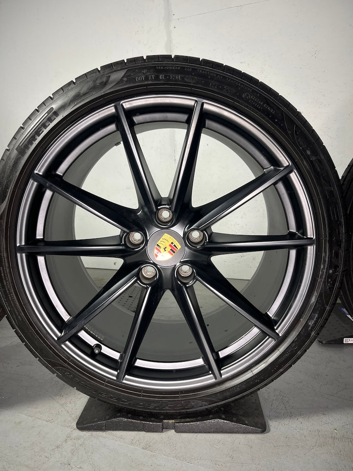 Porsche 992.1 20 21 Zoll Carrera S Sommerräder Pirelli DOT2022