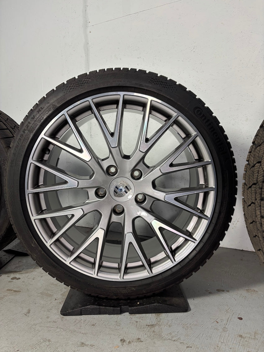 Porsche Panamera G3 976 21 Zoll Exclusive Design Winter Räder Continental 85% 2024