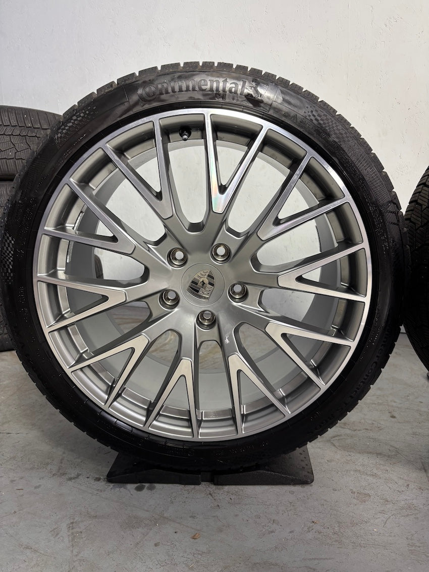 Porsche Panamera G3 976 21 Zoll Exclusive Design Winter Räder Continental 85% 2024