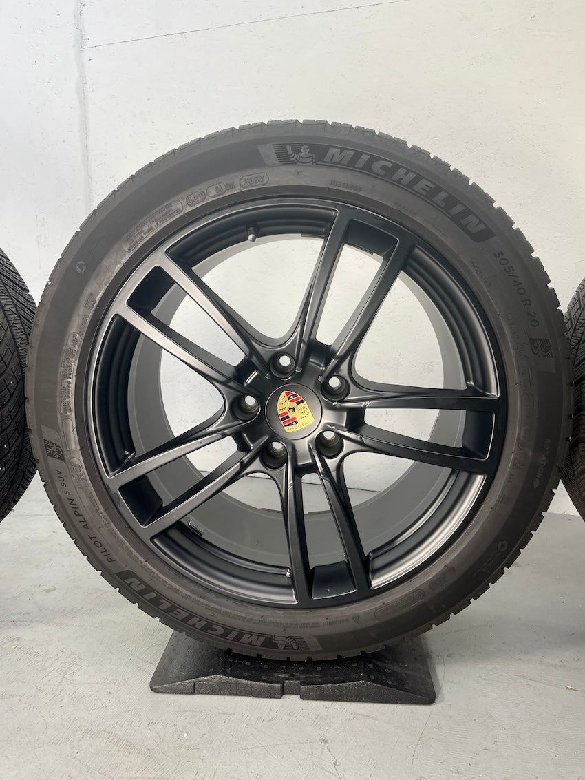 Porsche Cayenne E3 9Y0 20 Zoll E3 SPORT Winter Räder Michelin