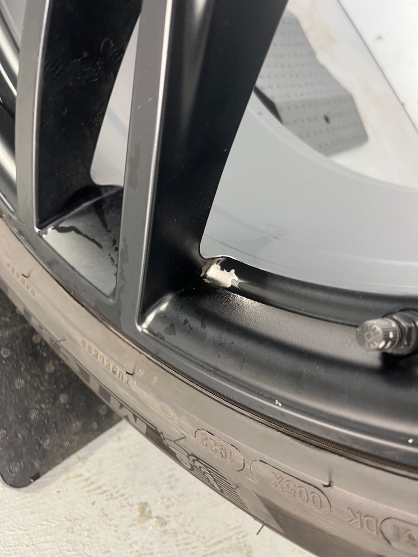 Porsche Cayenne E3 9Y0 20 Zoll E3 SPORT Winter Räder Michelin