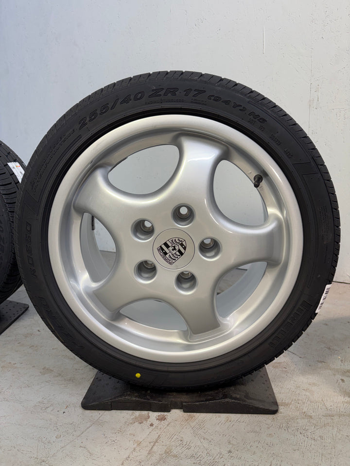 Porsche 964 17 Zoll Cup I Sommer Räder 7J + 9J NEUER RADSATZ Pirelli 2026/2025
