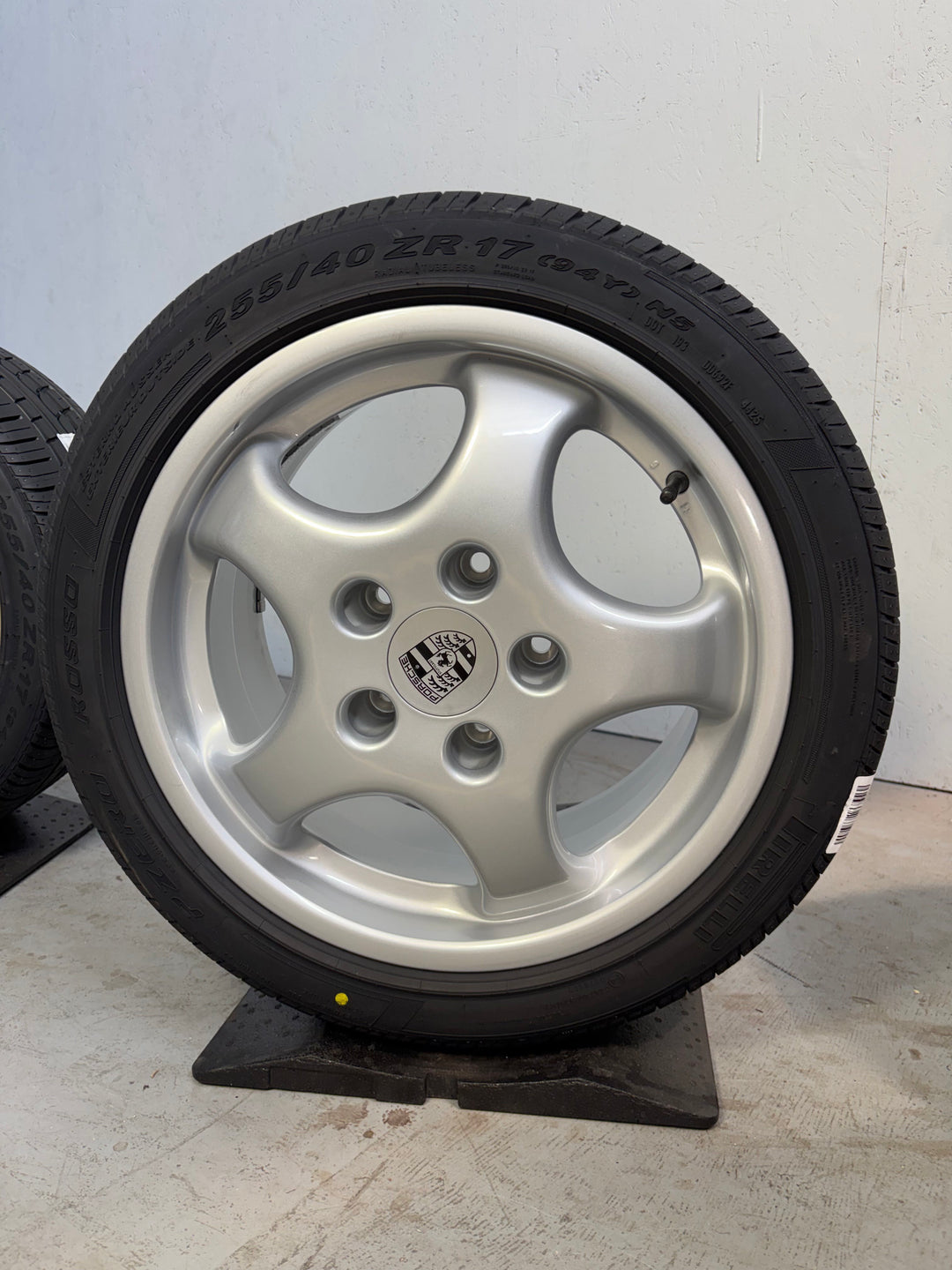 Porsche 964 17 Zoll Cup I Sommer Räder 7J + 9J NEUER RADSATZ Pirelli 2026/2025