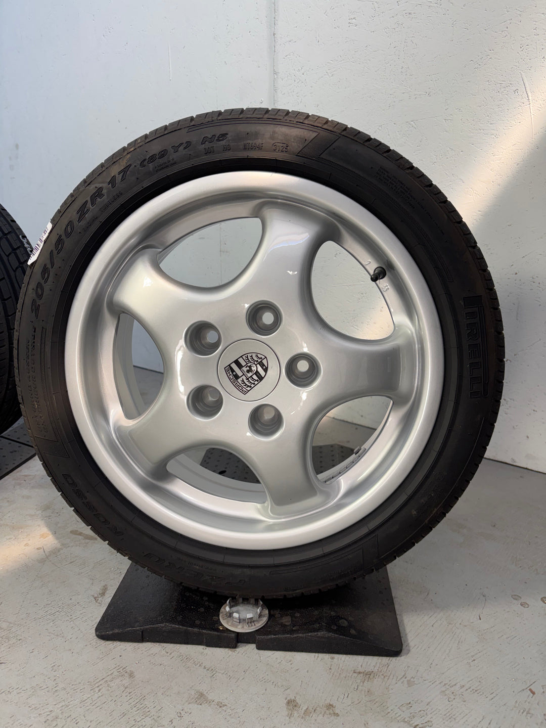Porsche 964 17 Zoll Cup I Sommer Räder 7J + 9J NEUER RADSATZ Pirelli 2026/2025