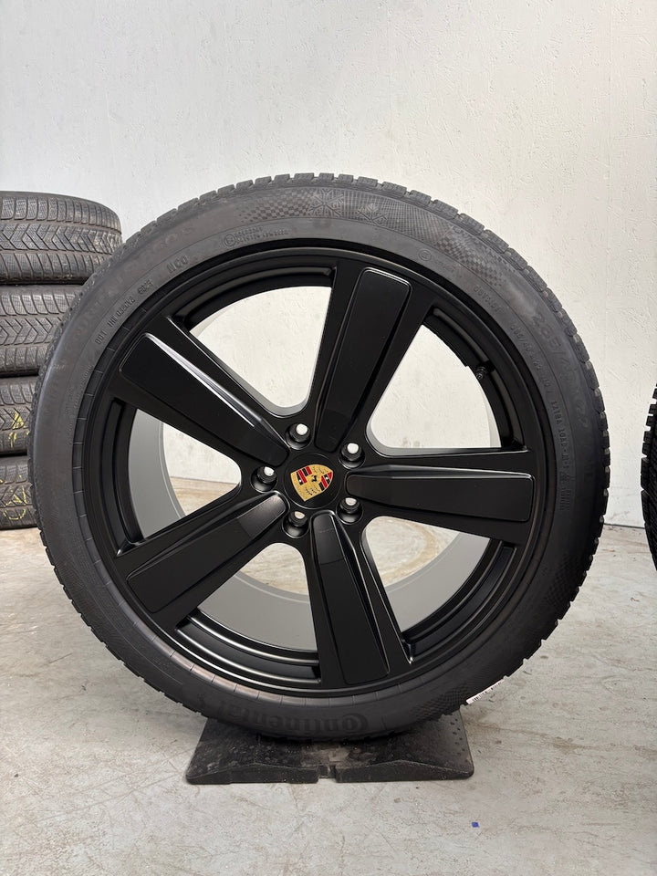 Porsche Cayenne Coupe E3 II 22 Zoll Exclusive Design Winter Continental NEU 2025