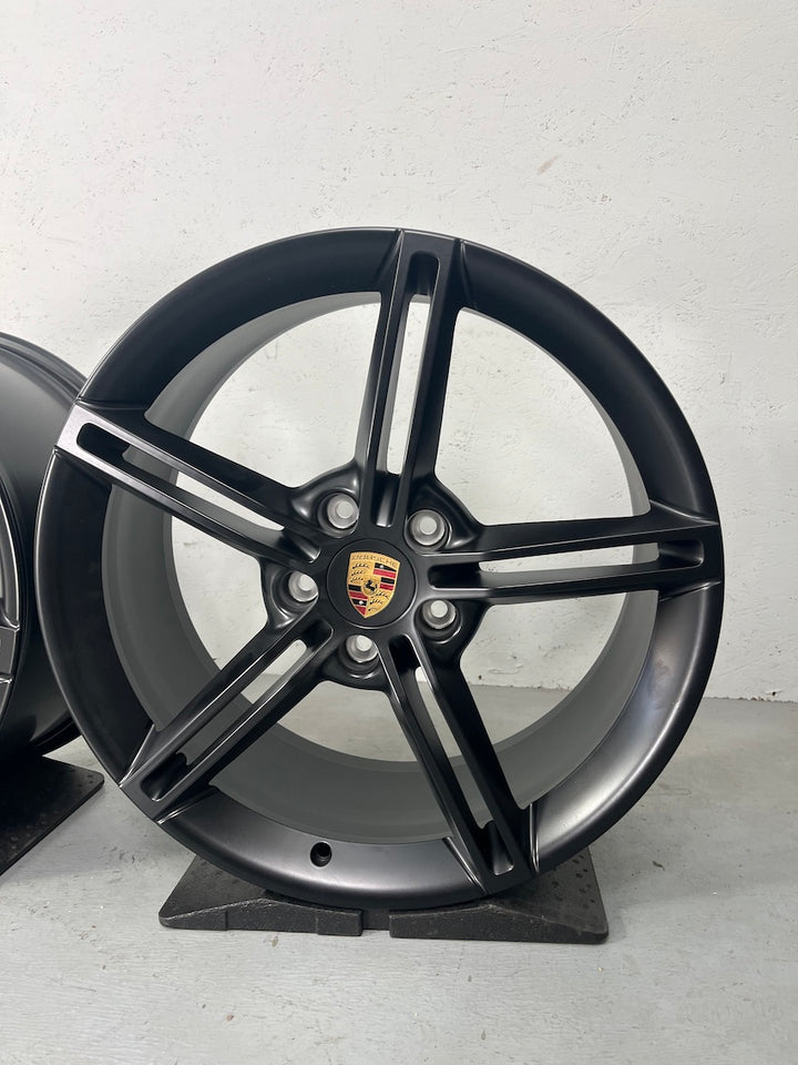 Porsche Taycan 21 Zoll MISSION E Felgen schwarz seidenglanz JE1 NEU