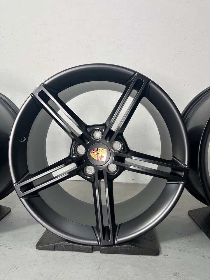 Porsche Taycan 21 Zoll MISSION E Felgen schwarz seidenglanz JE1 NEU
