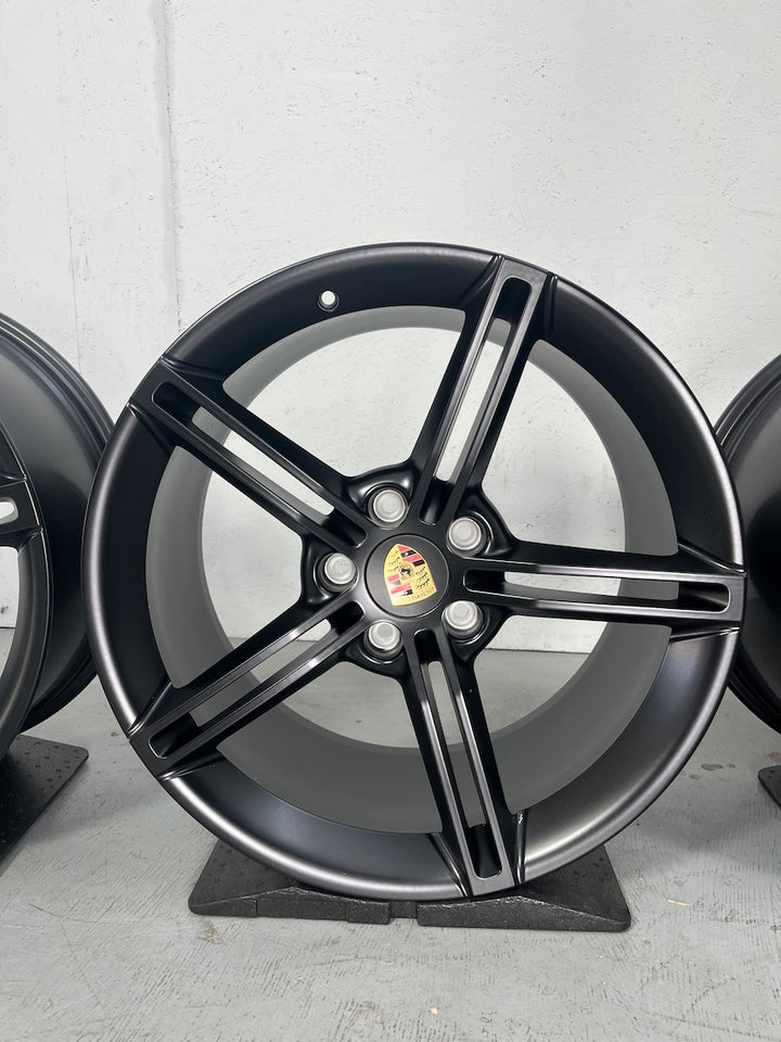 Porsche Taycan 21 Zoll MISSION E Felgen schwarz seidenglanz JE1 NEU