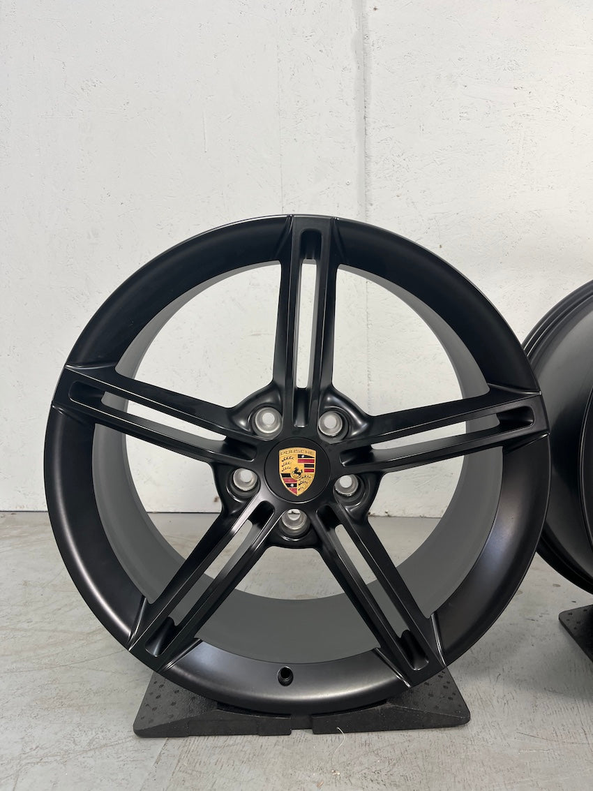 Porsche Taycan 21 Zoll MISSION E Felgen schwarz seidenglanz JE1 NEU