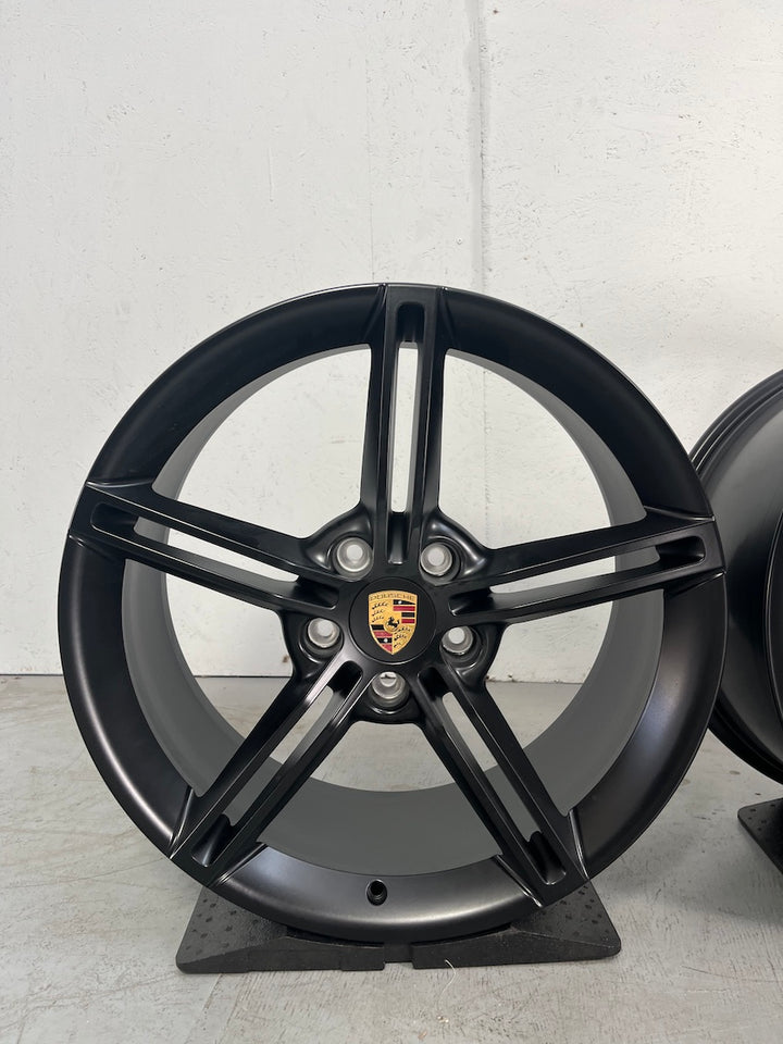 Porsche Taycan 21 Zoll MISSION E Felgen schwarz seidenglanz JE1 NEU
