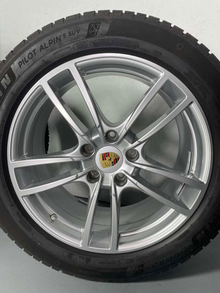 Porsche Cayenne COUPE 20 Zoll E3 SPORT 9Y0 Winterräder Pirelli DOT2023 NEU