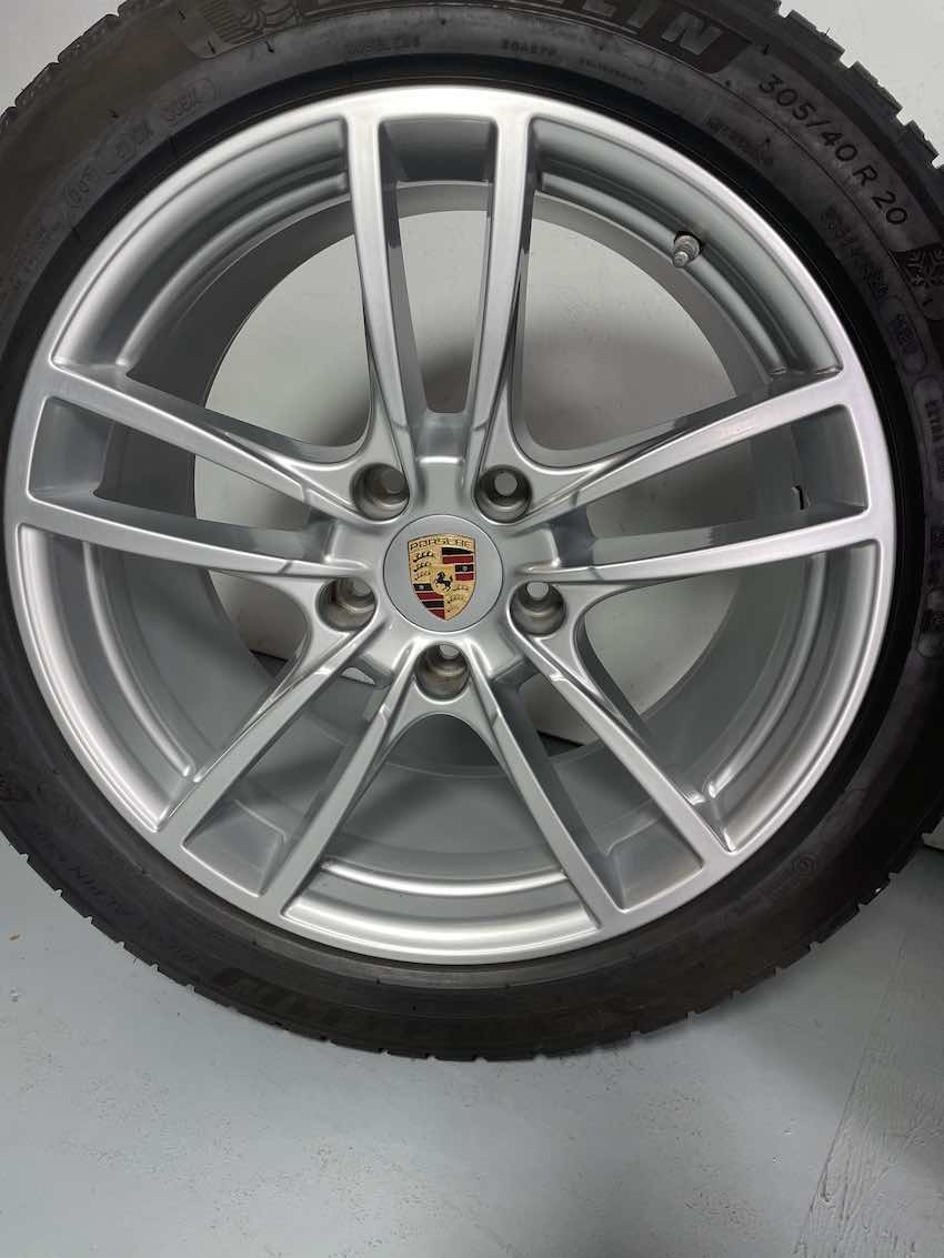 Porsche Cayenne COUPE 20 Zoll E3 SPORT 9Y0 Winterräder Pirelli DOT2023 NEU