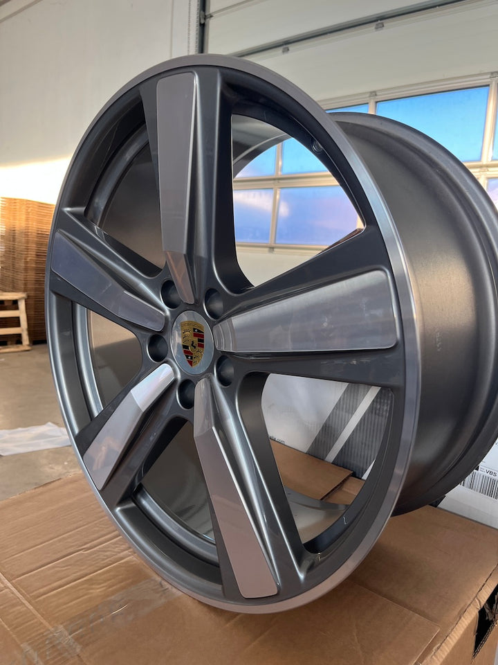 Porsche Cayenne E3 II 9Y0 22 Zoll Exclusive Design Felgen NEU PLATINSILBER