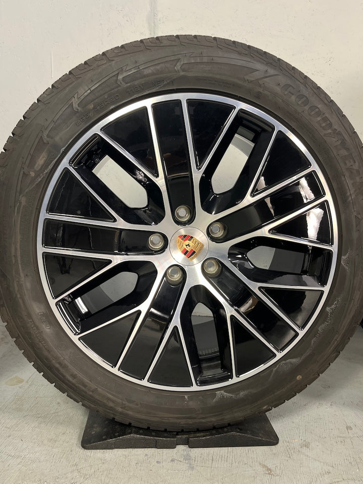 Porsche Macan IV Electric 20 Zoll Macan S Winter Räder NUR 800Km neuwertig!