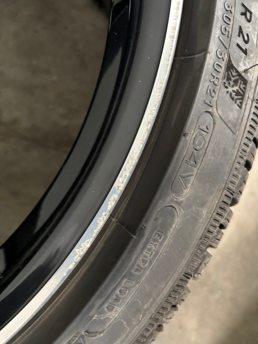 Porsche 992 20 21 Zoll Turbo S Winter Räder Michelin TOP