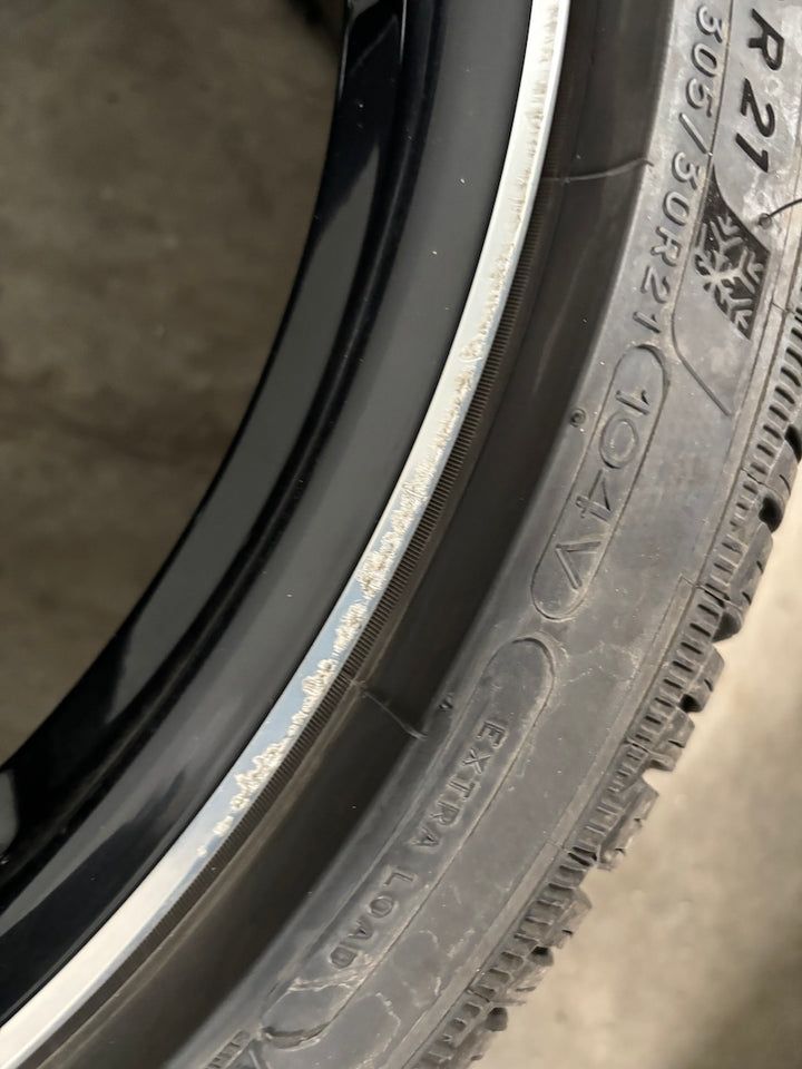 Porsche 992 20 21 Zoll Turbo S Winter Räder Michelin TOP