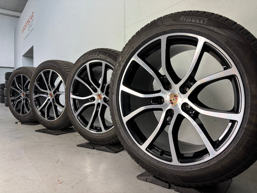 Porsche Cayenne COUPE E3 II 9Y0 21 Zoll RS Spyder Winter DOT2023