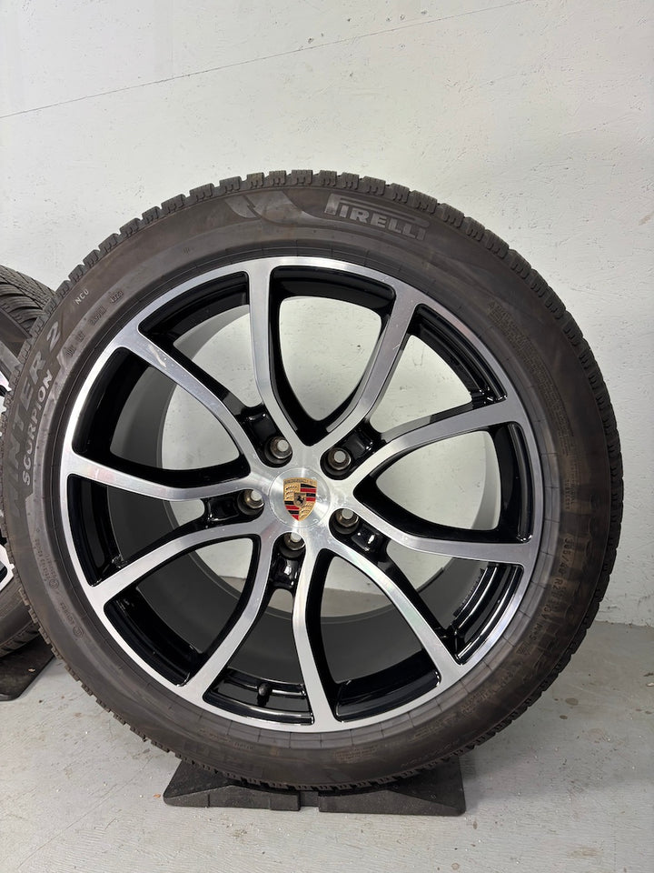 Porsche Cayenne COUPE E3 II 9Y0 21 Zoll RS Spyder Winter DOT2023