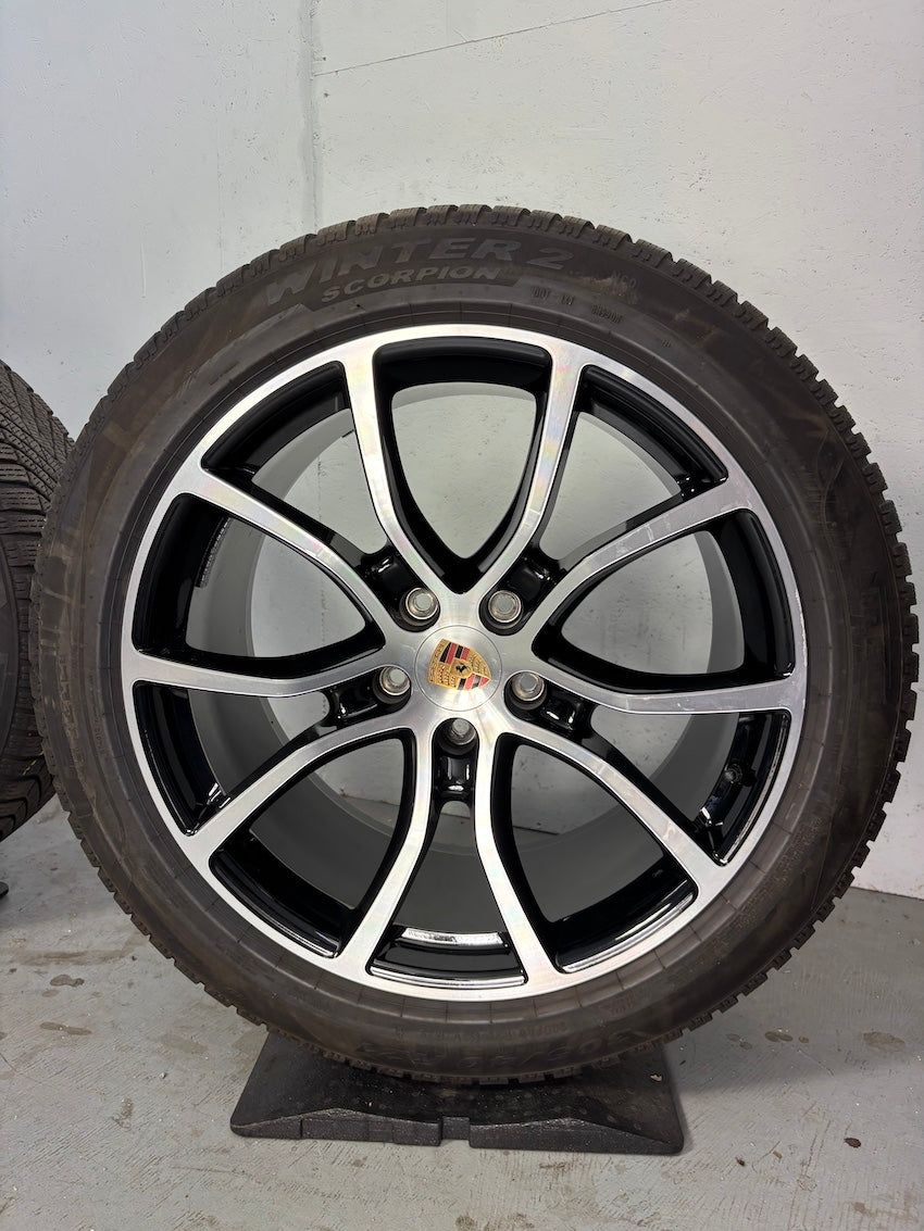 Porsche Cayenne COUPE E3 II 9Y0 21 Zoll RS Spyder Winter DOT2023