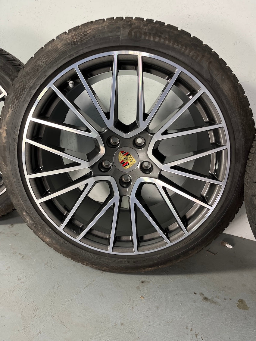 Porsche Cayenne COUPE E3 9Y0 21 Zoll RS Spyder Winter DOT2020 7mm Conti