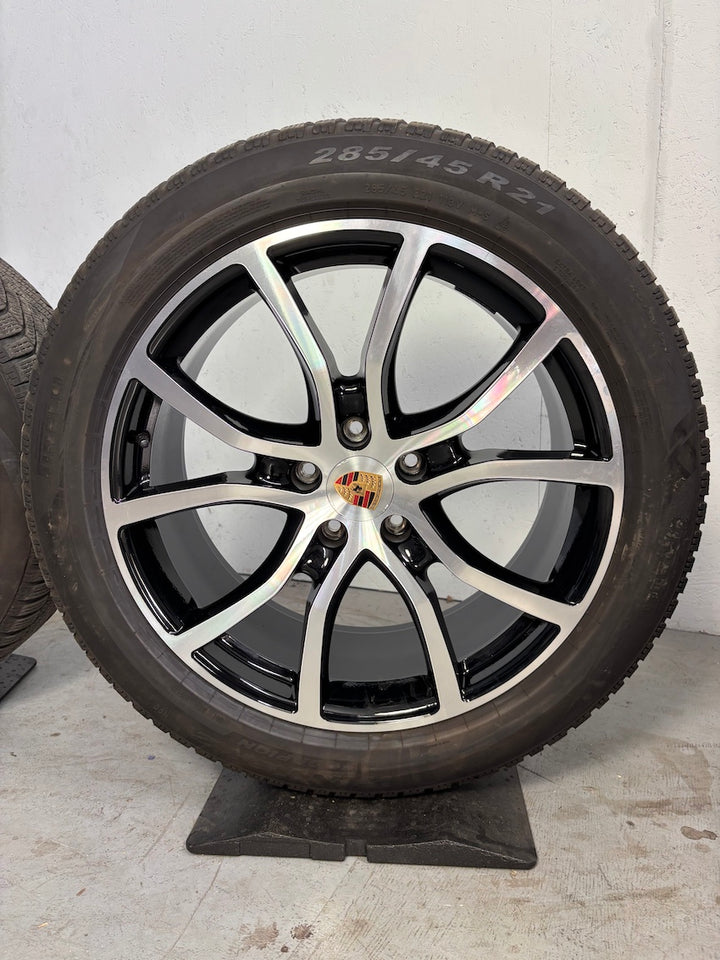 Porsche Cayenne COUPE E3 II 9Y0 21 Zoll RS Spyder Winter DOT2023