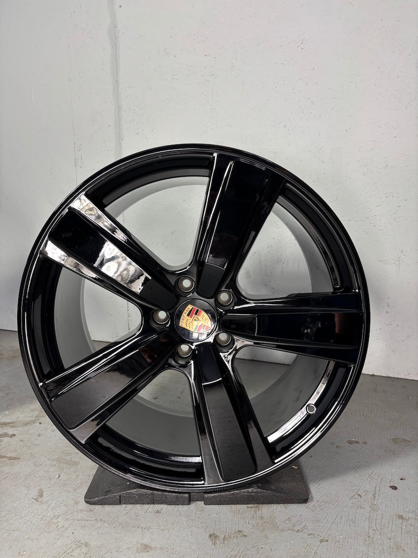 Porsche Cayenne E3 II 22 Zoll Exclusive Design Felgen NEU glanzschwarz OU7