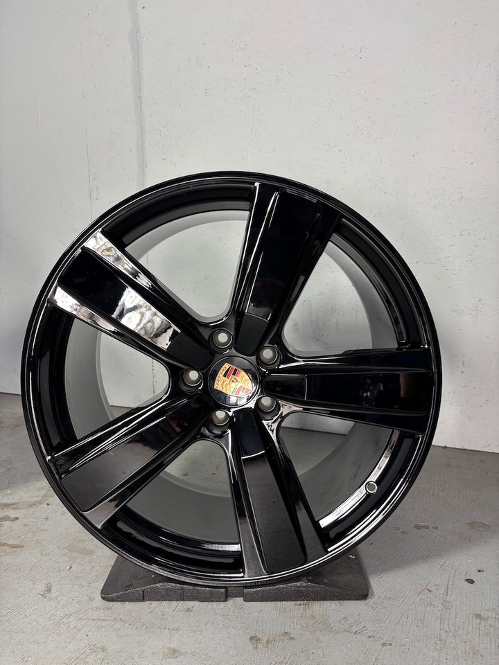 Porsche Cayenne E3 II 22 Zoll Exclusive Design Felgen NEU glanzschwarz OU7