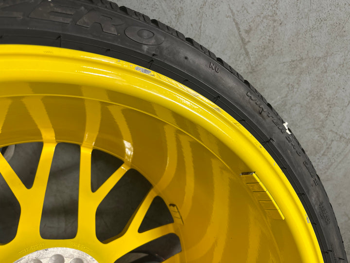 Porsche 991.2 20 Zoll GTS Winter Räder Pirelli speedgelb Turbo S