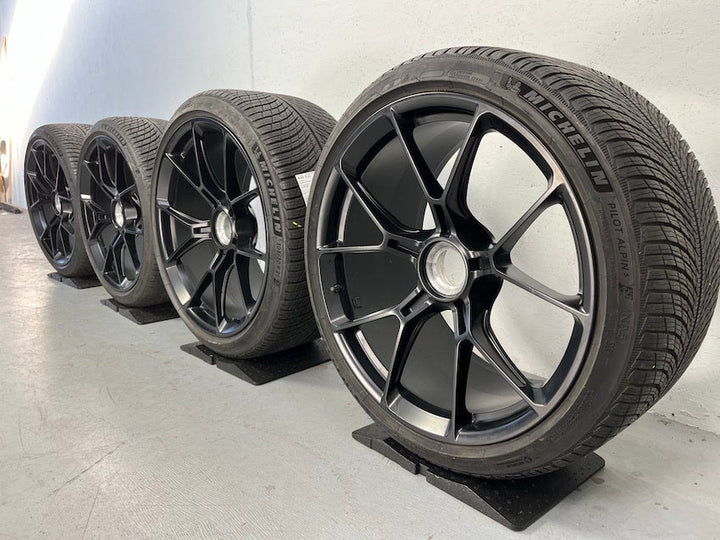Porsche 992.2 GT3 20 21 Zoll Winter Räder Michelin DOT2025 neuwertig