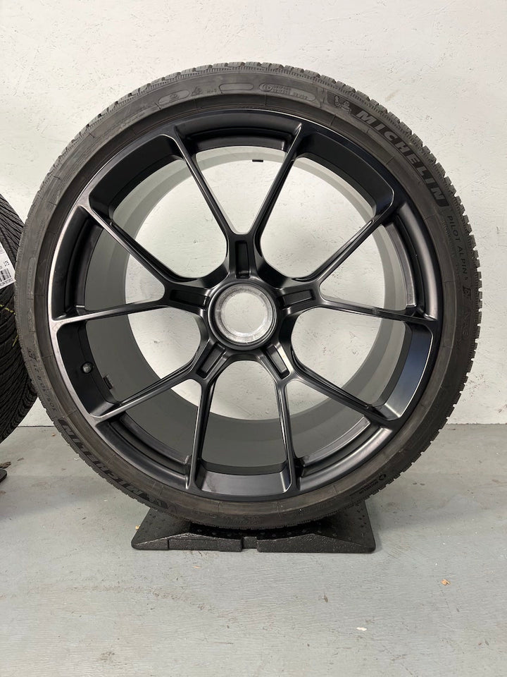 Porsche 992 GT3 20 21 Zoll Winter Räder Michelin 6-7mm TOP