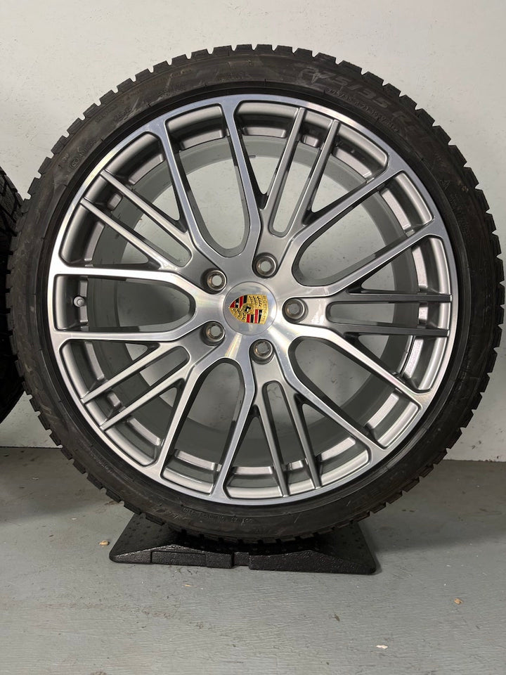 Porsche Panamera 971 21 Zoll Exclusive Design Sport Winter Pirelli DOT2021 7mm