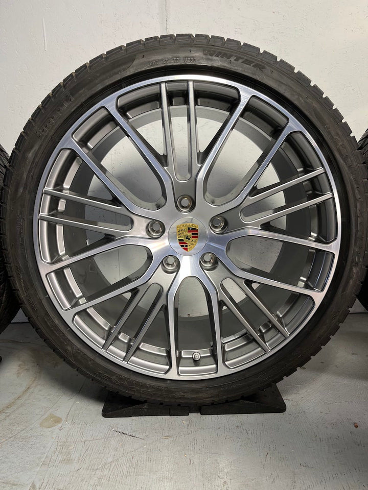 Porsche Panamera 971 21 Zoll Exclusive Design Sport Winter Pirelli DOT2021 7mm