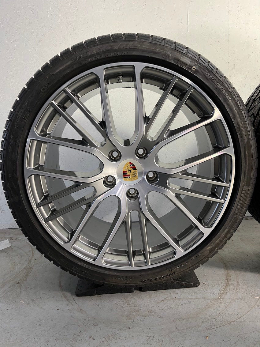 Porsche Panamera 971 21 Zoll Exclusive Design Sport Winter Pirelli DOT2021 7mm