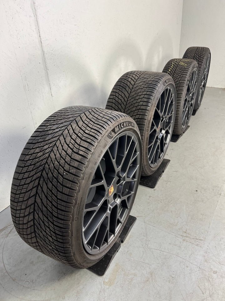 Porsche 992.2 20 21 Zoll RS Spyder Winter Räder Michelin Anthrazitgrau TOP